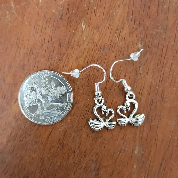 Swan Earrings - Picture 1 of 1